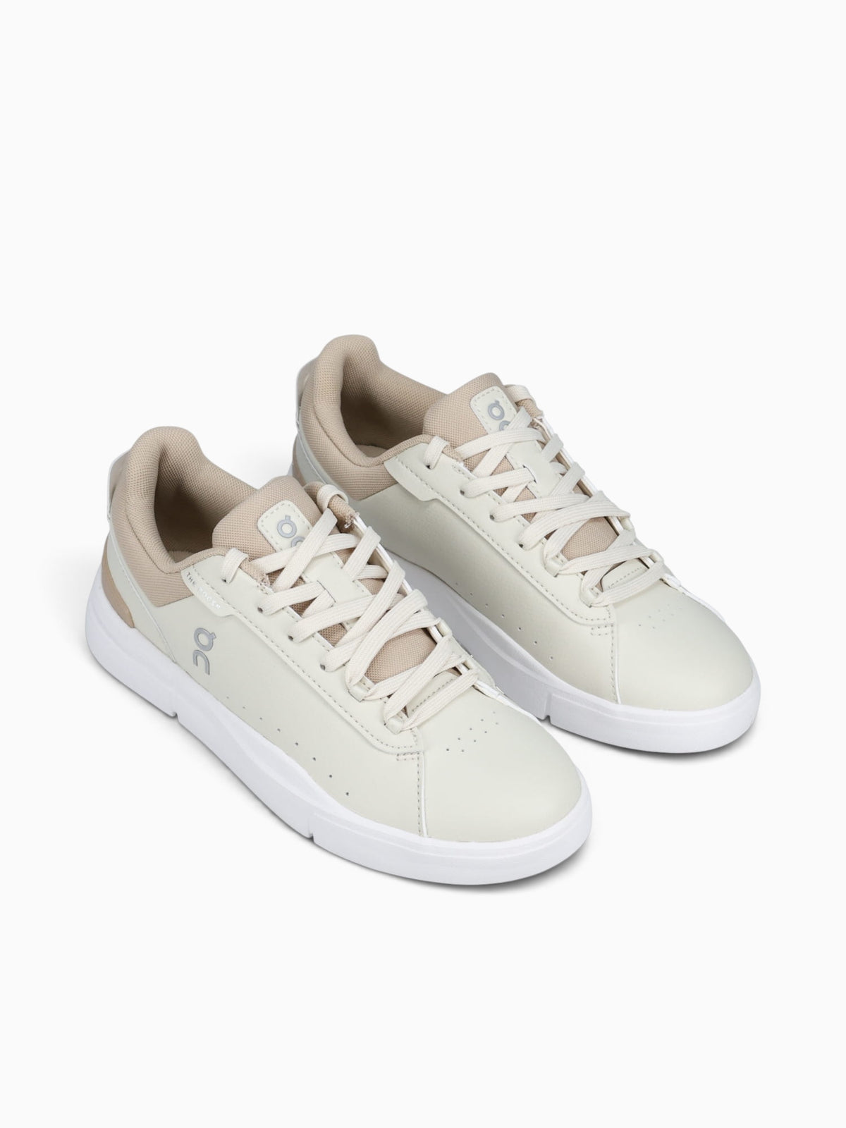 The Roger Advantage Sand Grain leather