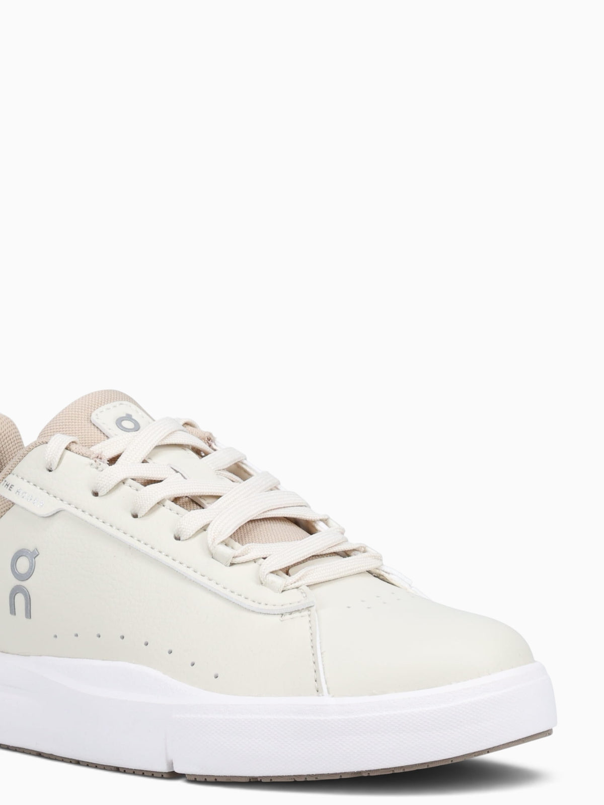 The Roger Advantage Sand Grain leather