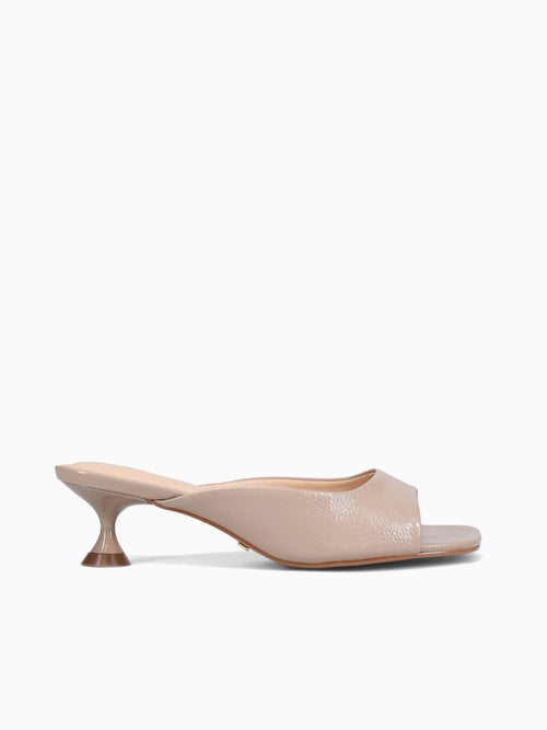 Colette Taupe Glossy Patent Taupe / 5 / M