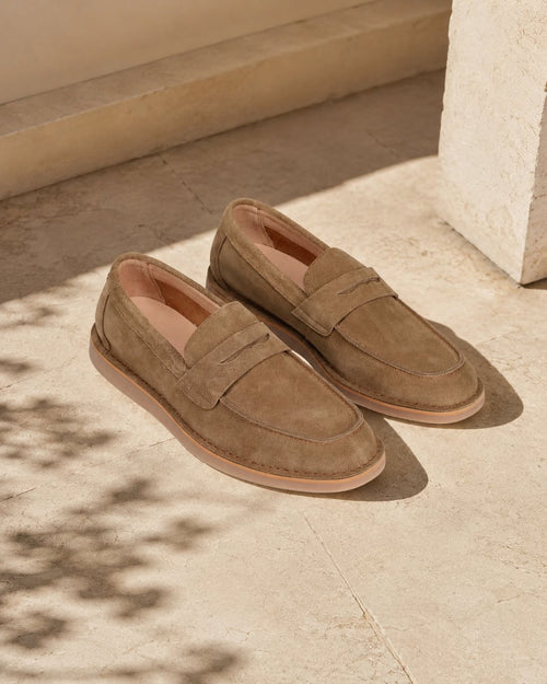 Roy Brown Suede