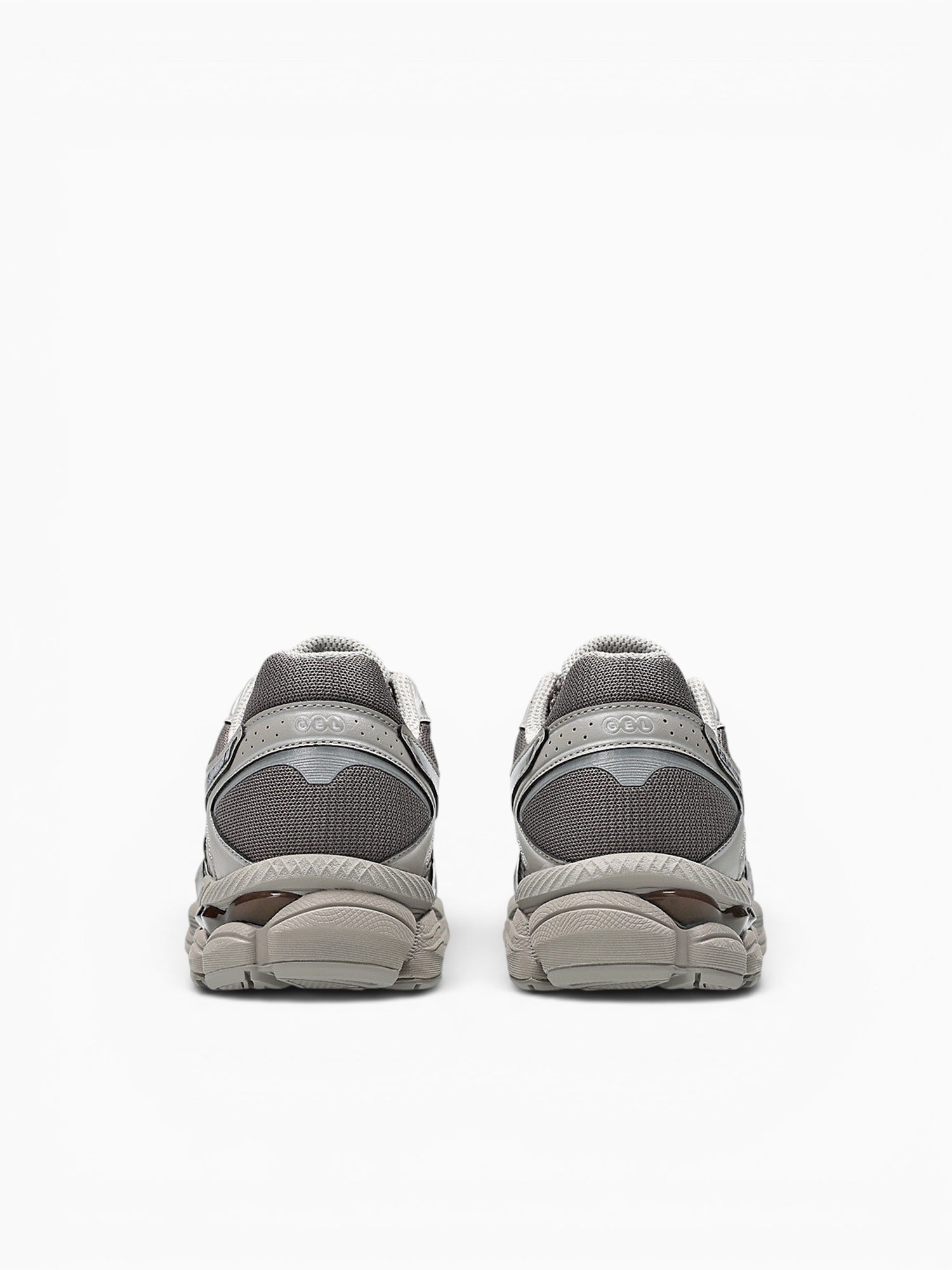Gelcumulus 16 Cocoa Powder Silver Brown / 4 / M