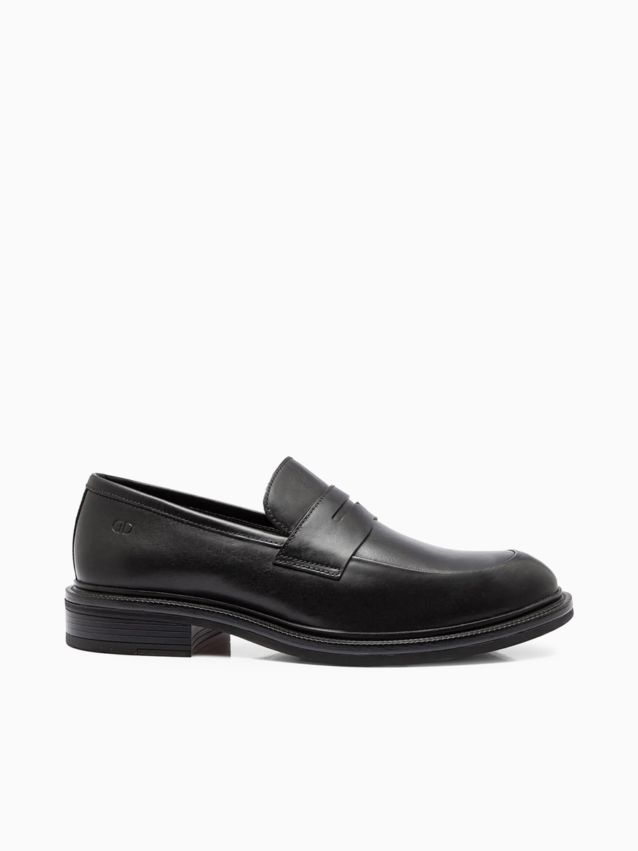597102001 Black Leather