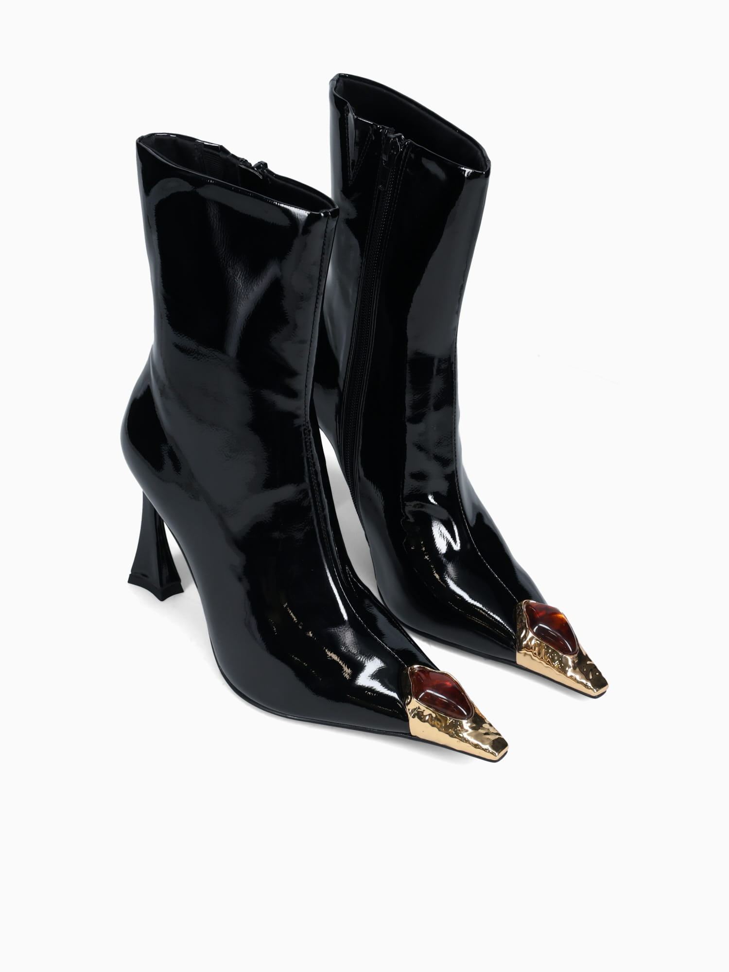 The Stone Black Patent Black / 5 / M