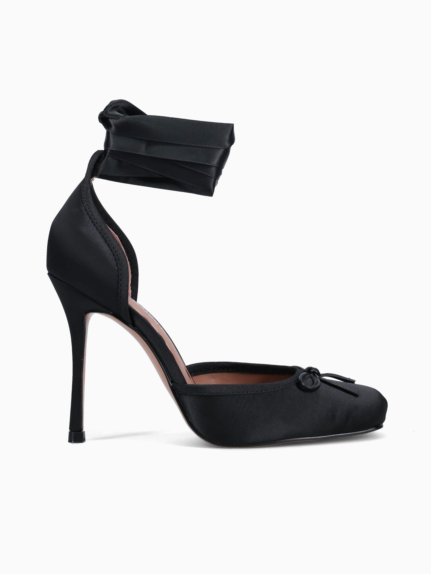 Larina Black Satin Black / 5 / M