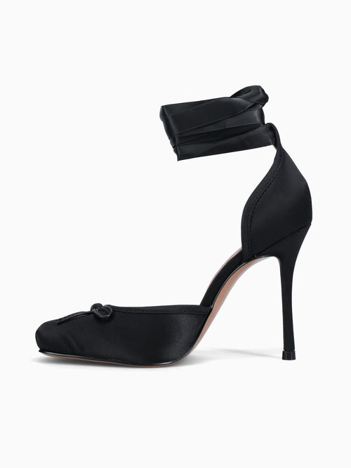 Larina Black Satin Black / 5 / M