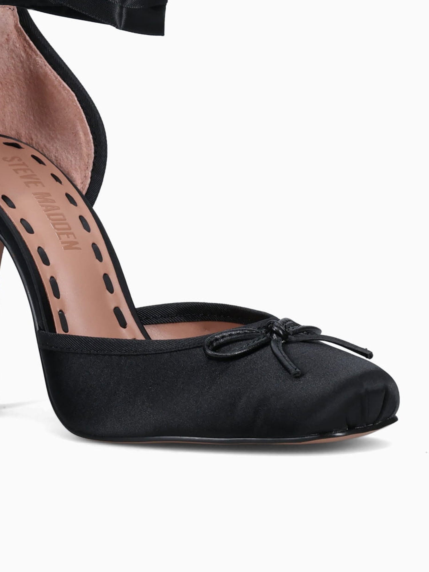 Larina Black Satin Black / 5 / M