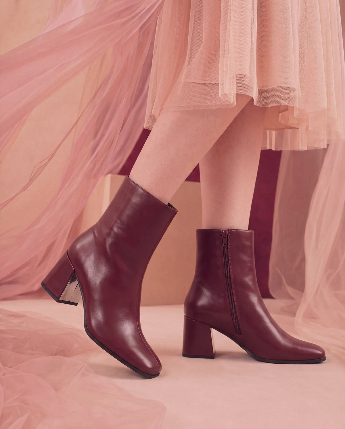 Ariadna Burgundy Smooth