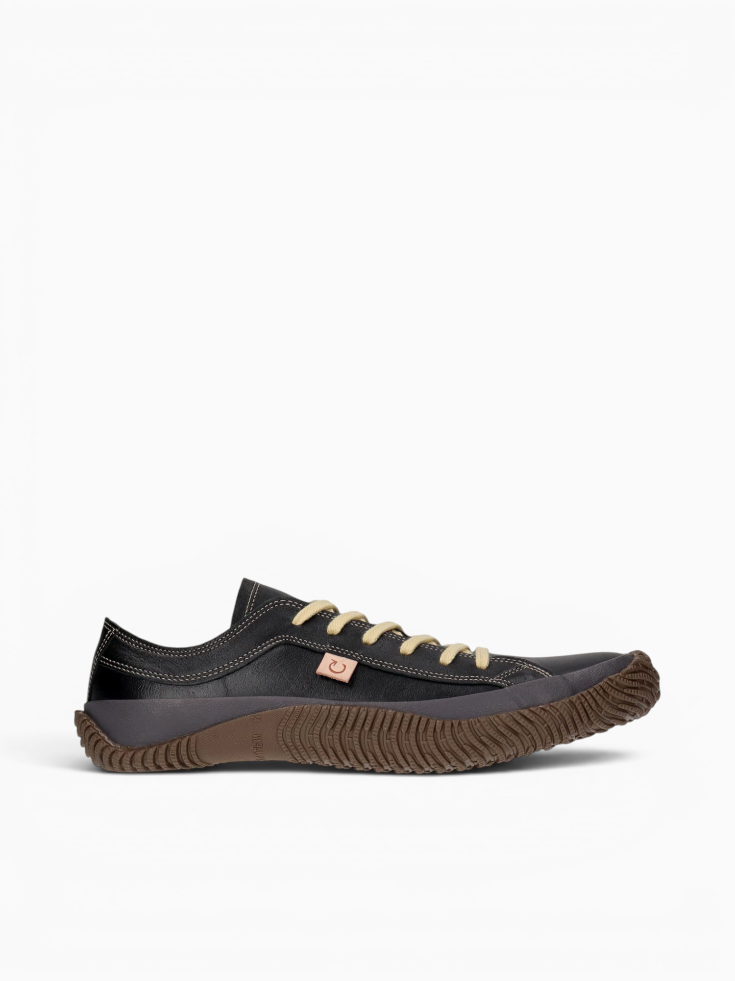 Iconic Black Leather Black / 8 / M
