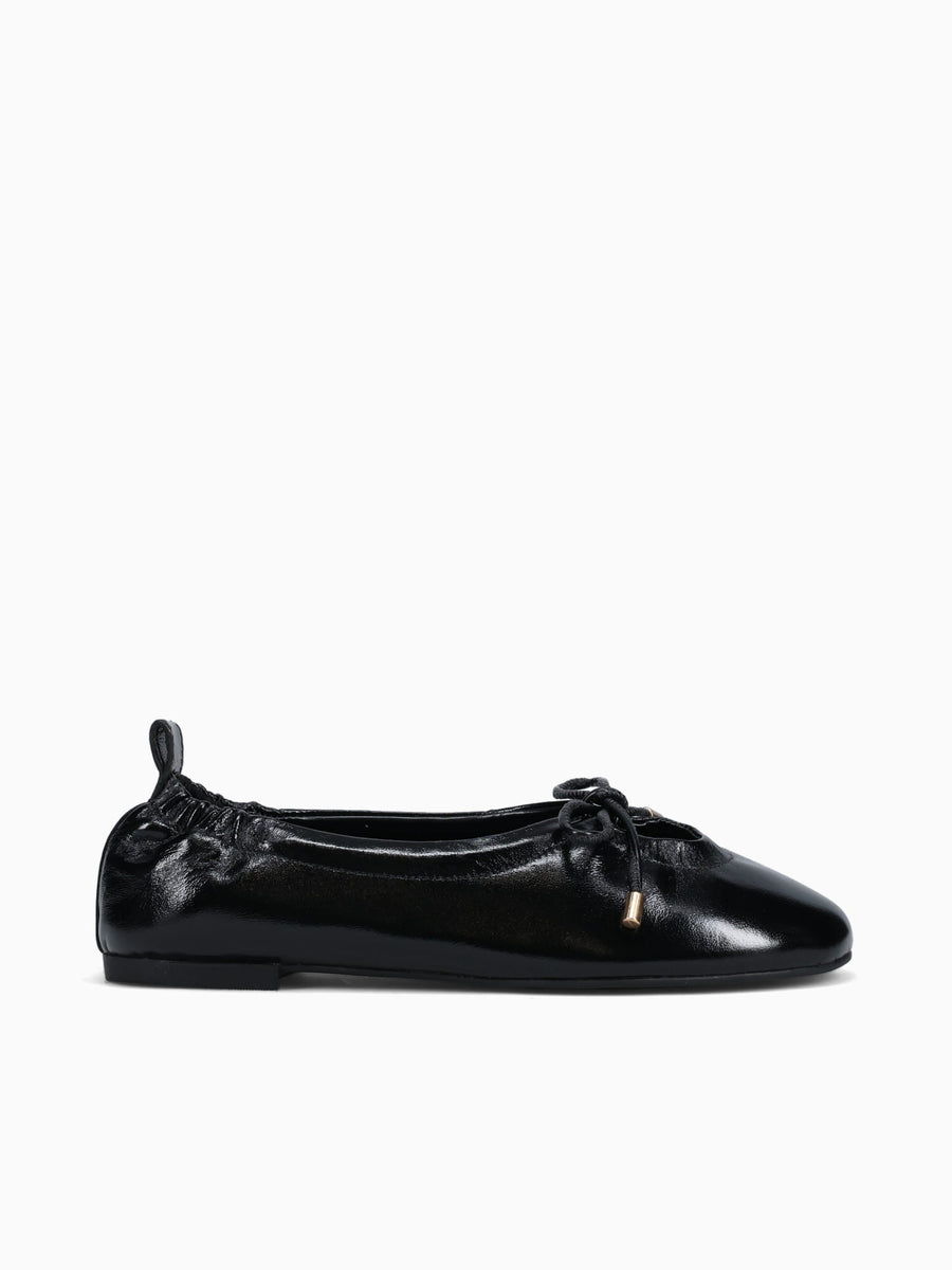 Audrey Black Leather Black / 5 / M