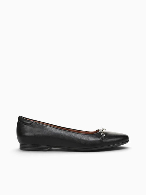 Kendall Black Smooth Black / 5 / M