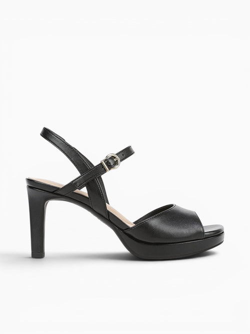 Gwendolyn Black Smooth Black / 5 / M