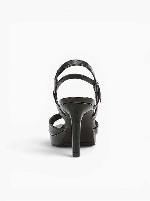 Gwendolyn Black Smooth Black / 5 / M