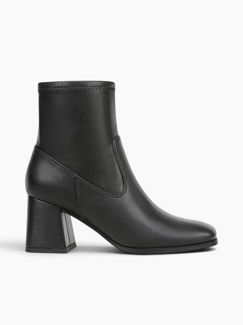 Henny Black Smooth Black / 5 / M