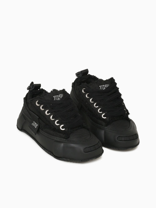 Elevate Triple Black Black / 7 / M