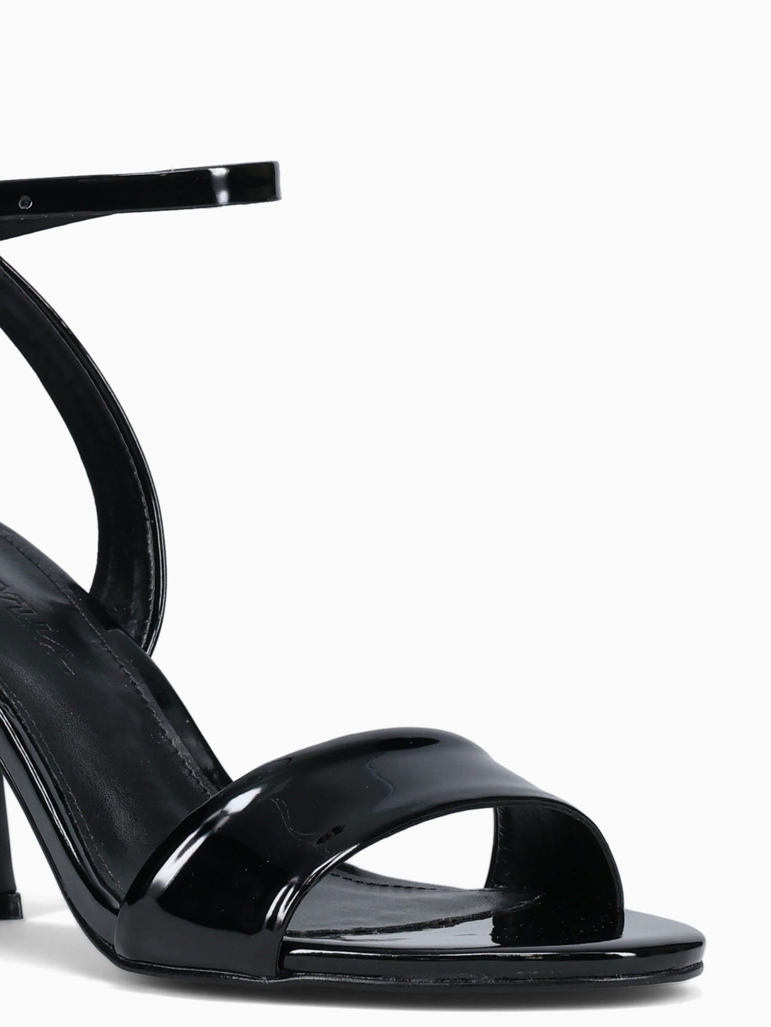 Cameron Black Patent Black / 5 / M