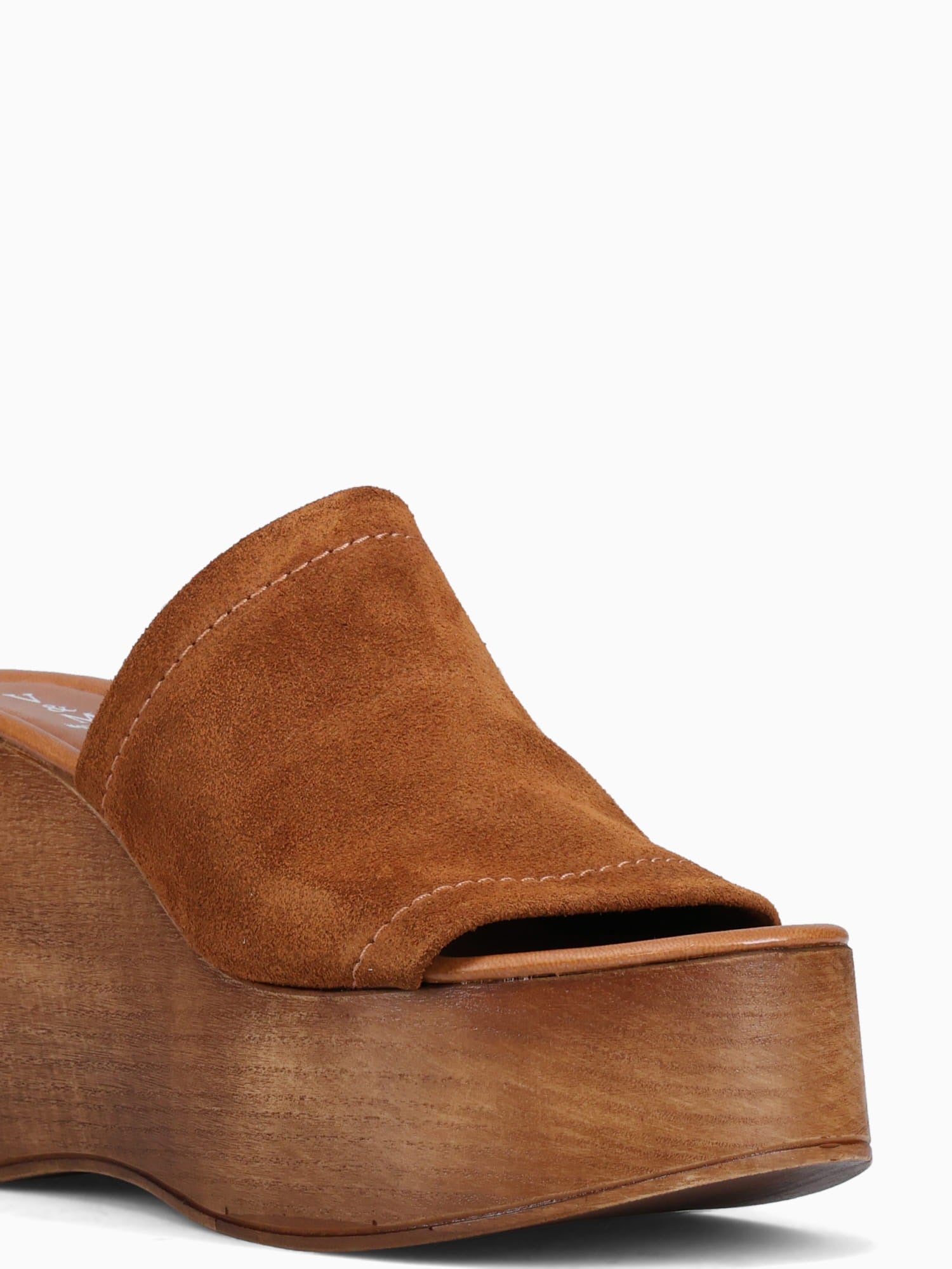 1253 Cuoio Suede Tan / 36 / M
