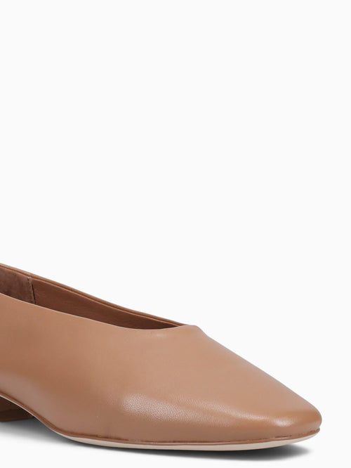 Tustee Camel Kid Skin Tan / 5 / M