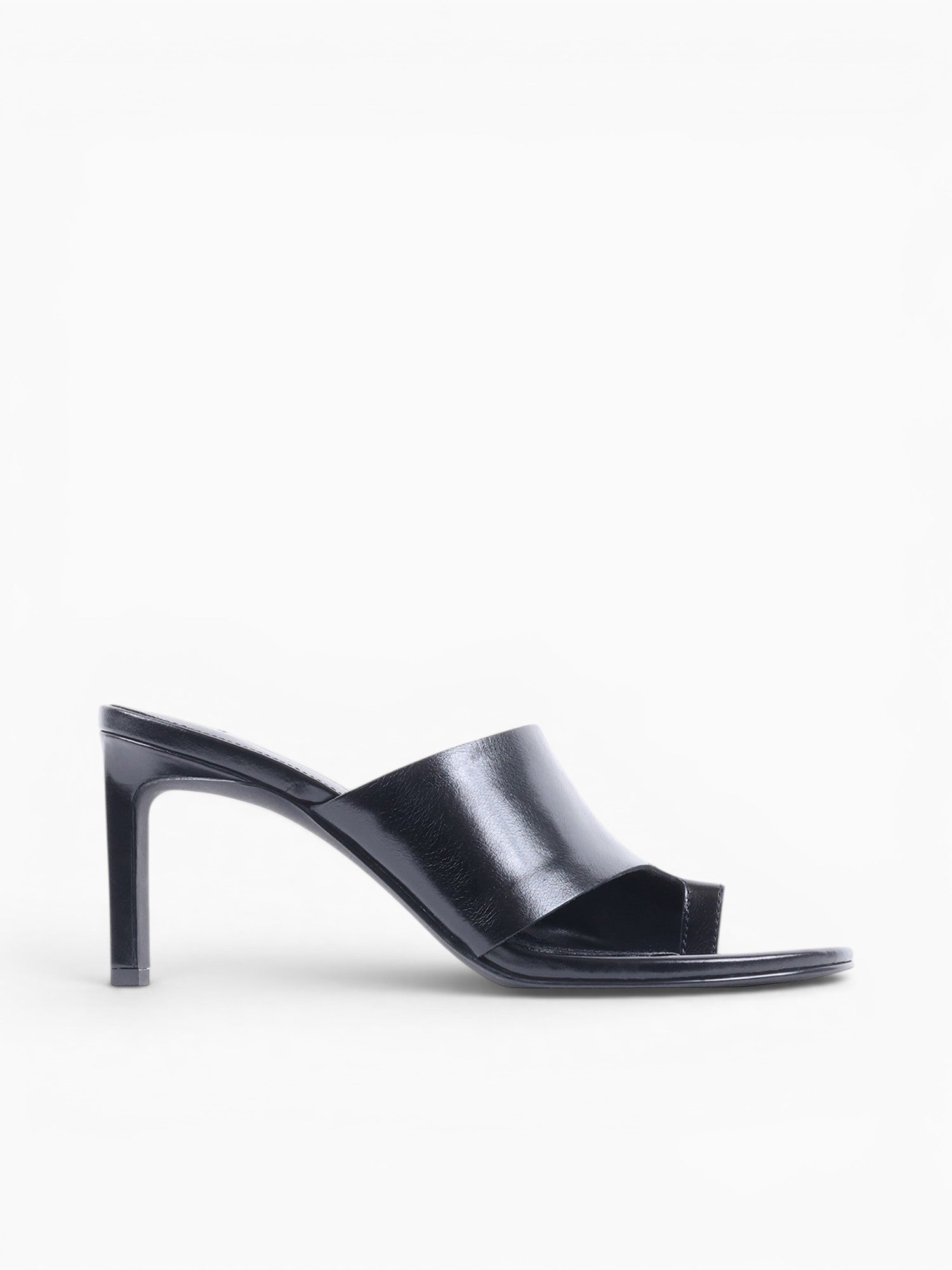 Valentine Black Black / 6 / M