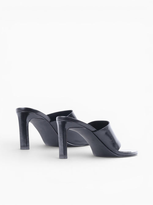 Valentine Black Black / 6 / M