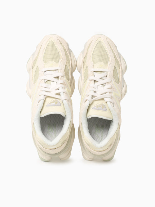 9060 Pistachio Suede Green / 4 / M