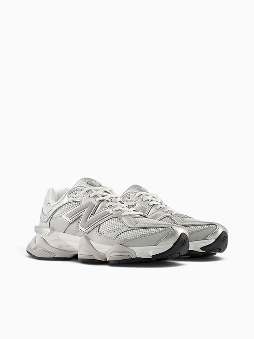 9060 Silver Metallic Leather Mesh Silver / 4 / M