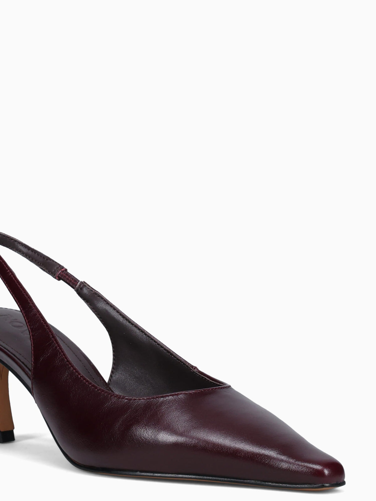 Claudia Merlot Leather Wine / 5 / M