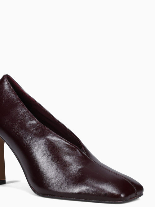 Mariana Merlot Leather Wine / 5 / M