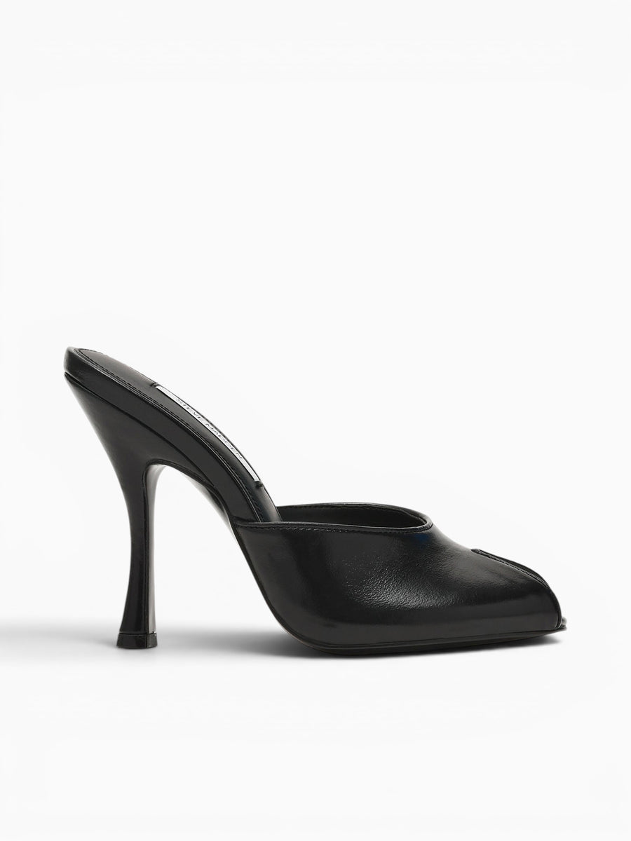 Jules Black Leather Black / 5 / M