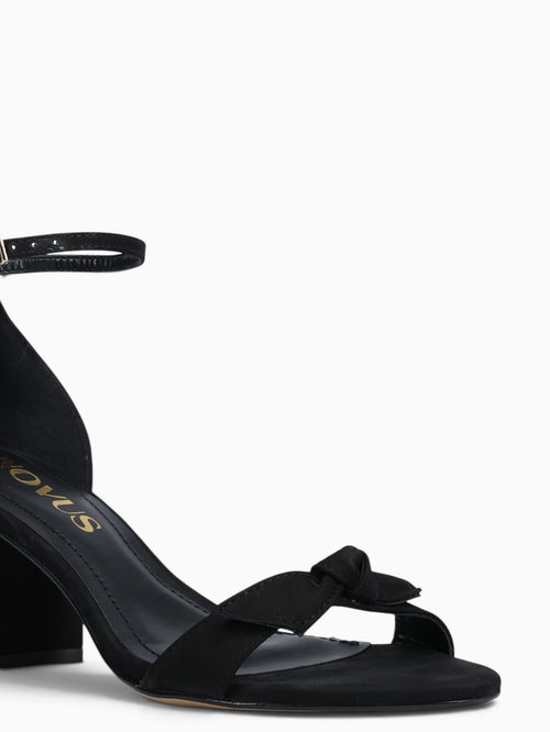 Amelia Black Nobuck Black / 5 / M