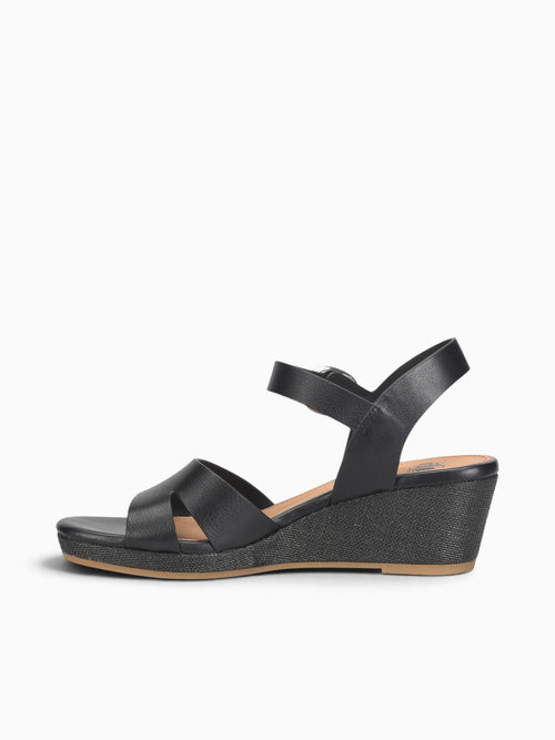 Vanessa Black Leather Black / 6 / M