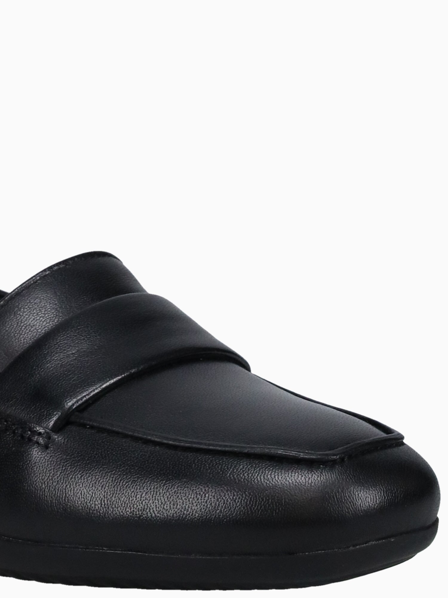 Gennflow Black Leather Black / 6 / M